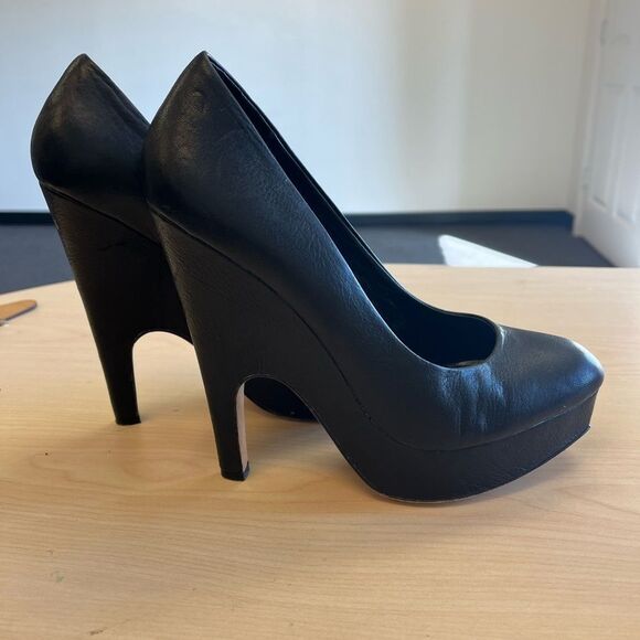 Dolce Vita Black Leather Platform Heels - Picture 7 of 7